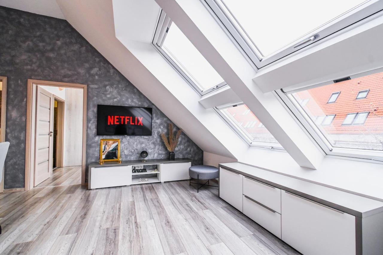 Luxury Apartment In The City Center Bratislava Exterior photo