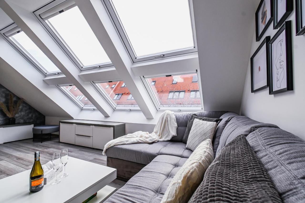 Luxury Apartment In The City Center Bratislava Exterior photo